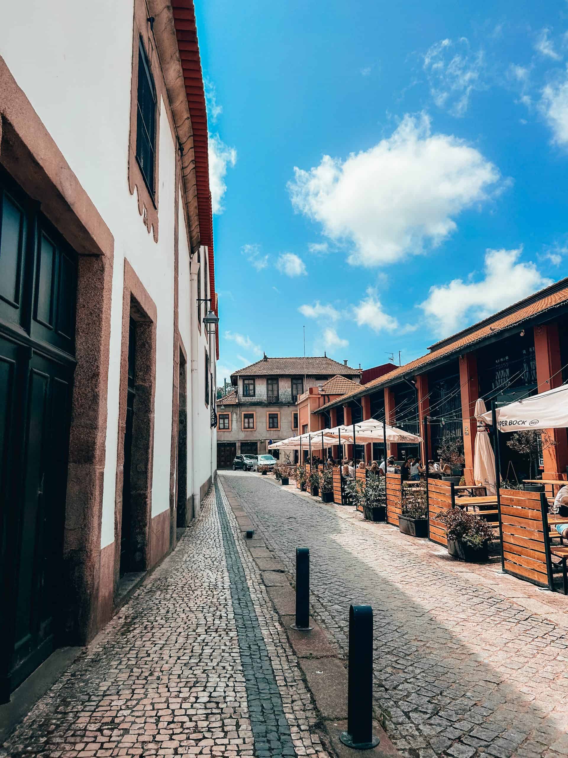 A quiet street on a summer day in Porto, Portugal