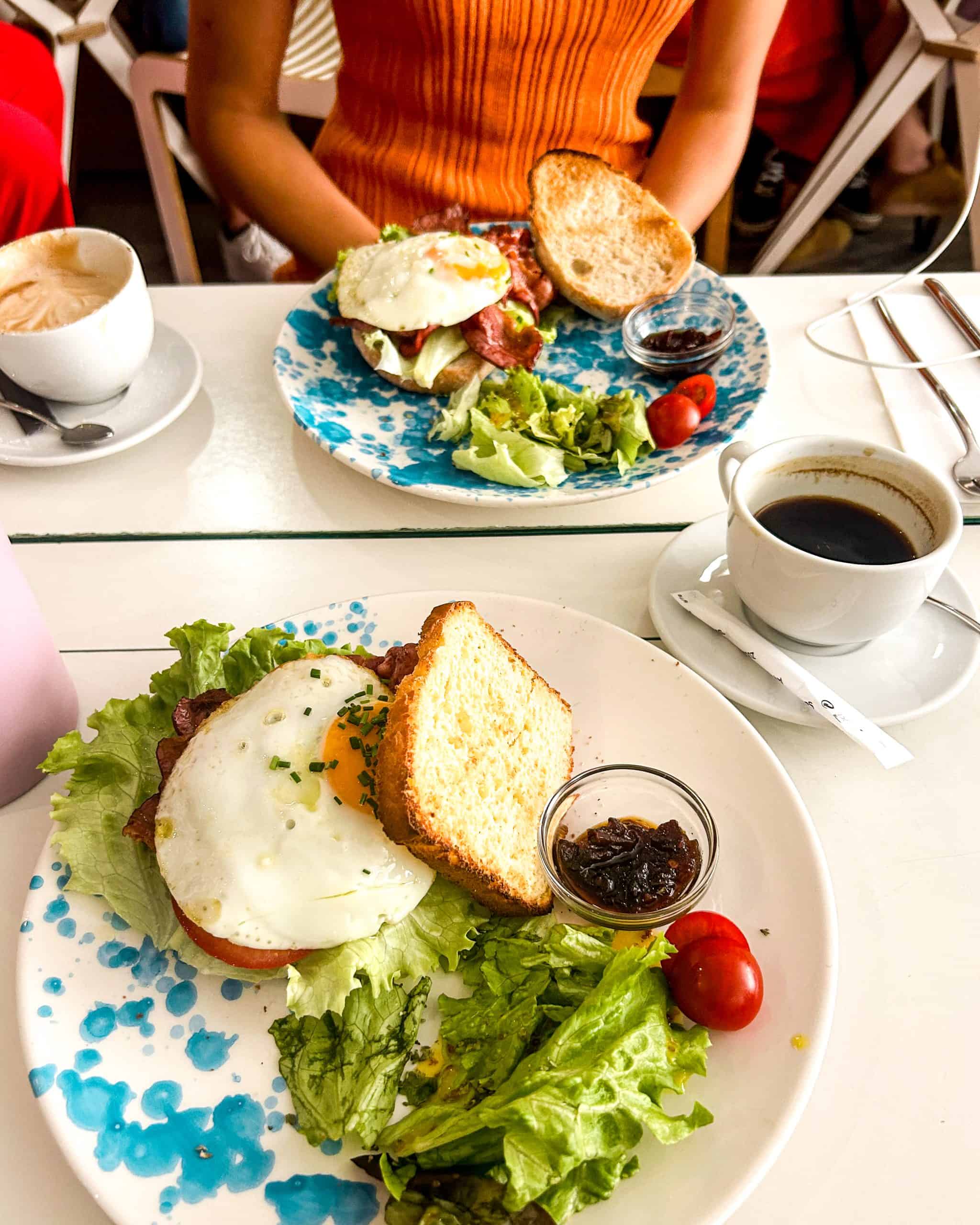 5 Days in Lisbon Australian and Portuguese breakfast cuisine at a brunch spot in Lisbon, Portugal.